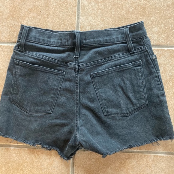 Black distressed Madewell shorts - Picture 2 of 3